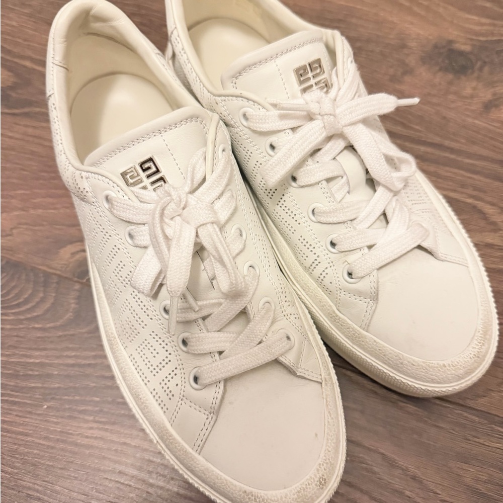 Givenchy Women's White Leather Sneakers